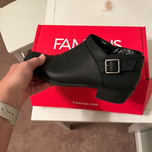 Famous footwear booties - Picture 2 of 2